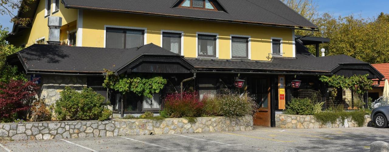Hotel Gostilna Vovko Novo Mesto Exterior photo